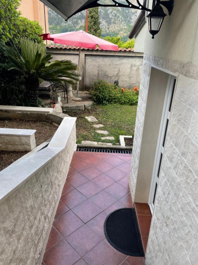Apartment Garden Kotor Bagian luar foto